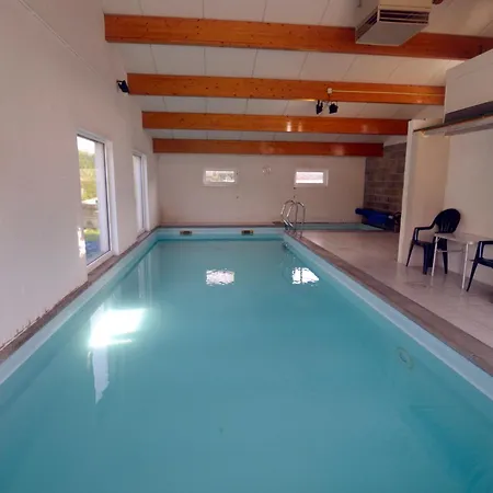 In Bocq With Heated Pool, Cleaning Included *