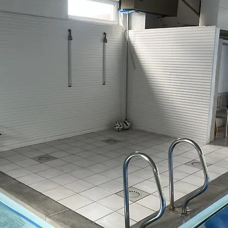 Semesterbostad Sunny With Pool, Cleaning Included *